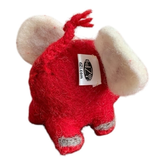 Handmade Tabletop Elephant Wool Stuffed Snowflake Elephant Christmas Decoration - Picture 10 of 10